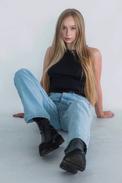 23 y.o. Olena from Cherkasy, Ukraine - ID 983166
